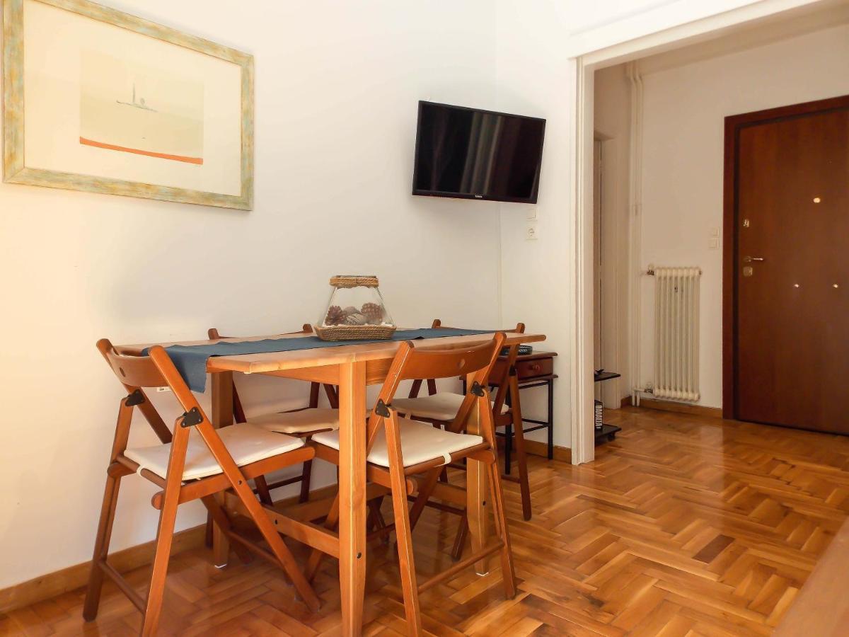 Cozy Plaka Apartment Афіни Екстер'єр фото