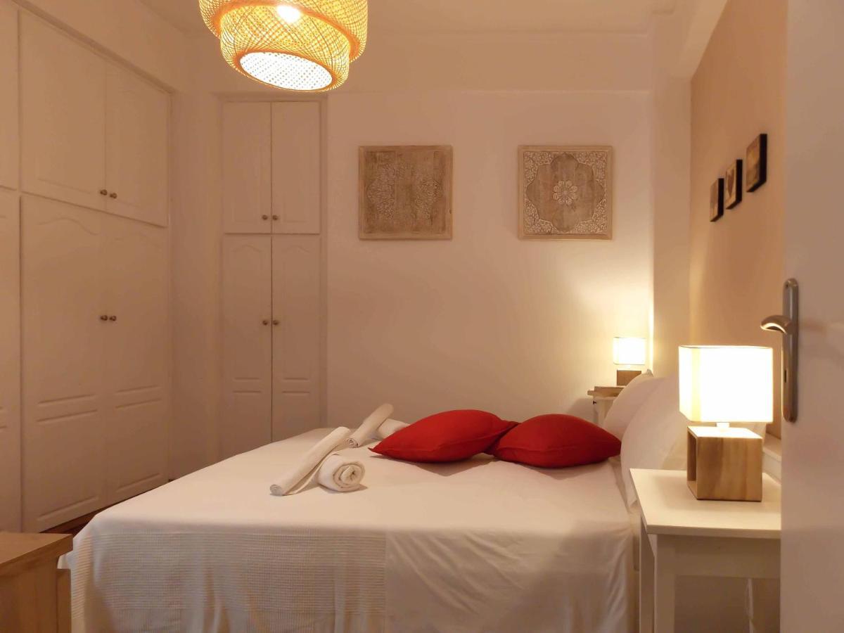 Cozy Plaka Apartment Афіни Екстер'єр фото
